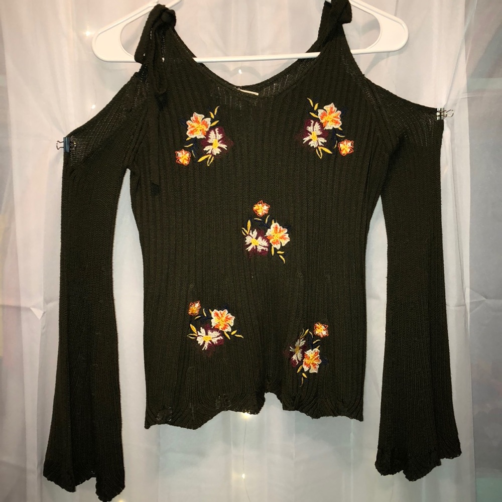 Green Shoulderless Sweater w/ Floral Patterns